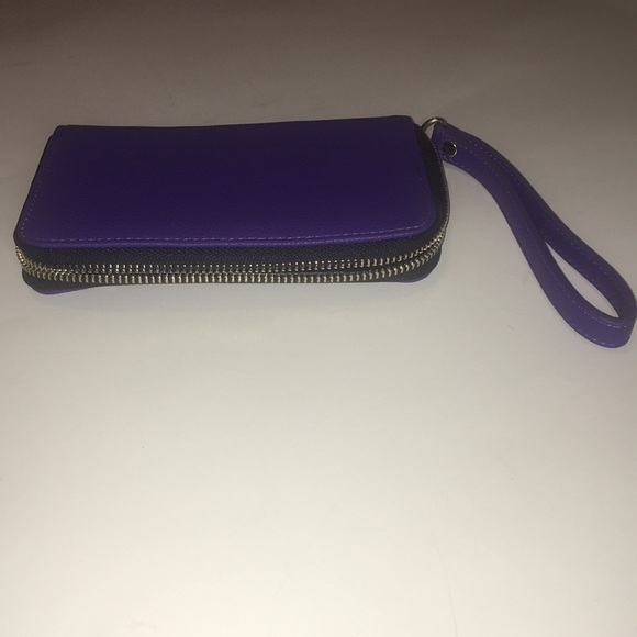 SOLD: Avon Deep Purple Wristlet w/ Gold Butterfly Emblem - Picture 11 of 11